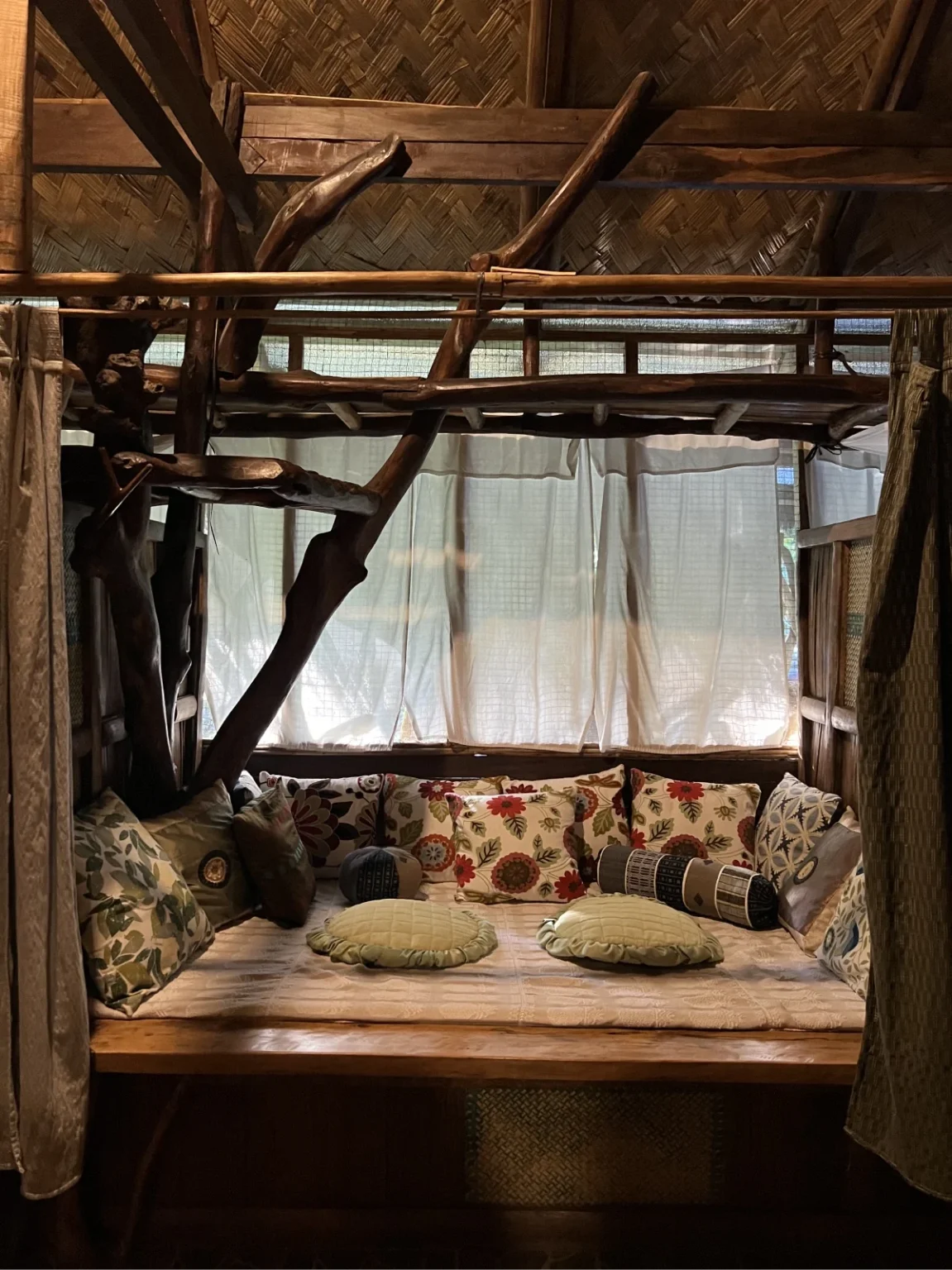 Ledge Room – Right Wing (Solo) - 1